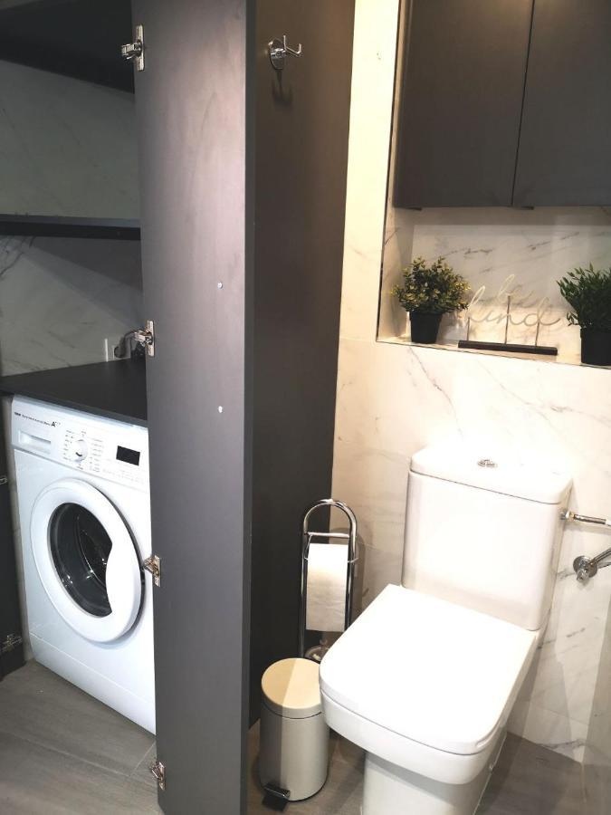 La Balconada De La Aljaferia Con Parking Privado Lägenhet Zaragoza Exteriör bild